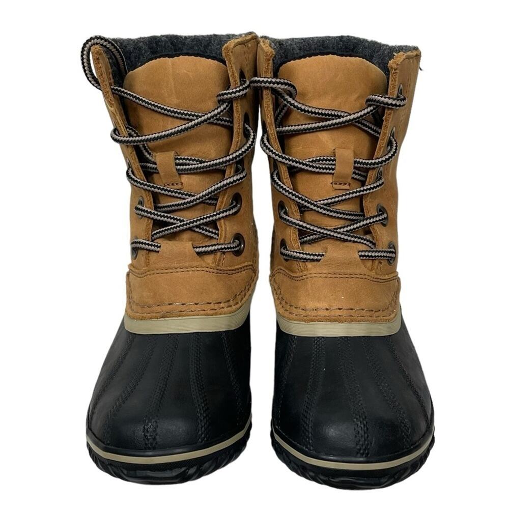 Women's Winter Lace-Up Duck Boots - Tan and Black